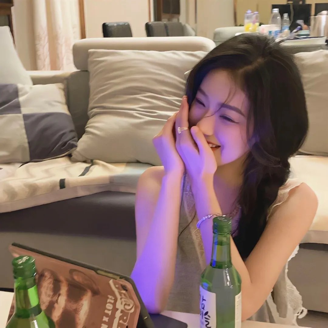 隔窗恋爱：看着你